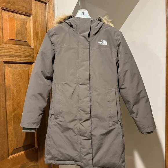 The Northface Parka Down Coat - Picture 6 of 11